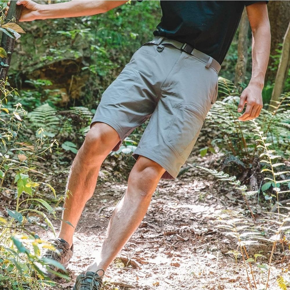 NWT SHALLOWLULU MENS HIKING TACTICAL SHORTS SIZE 38.  B22